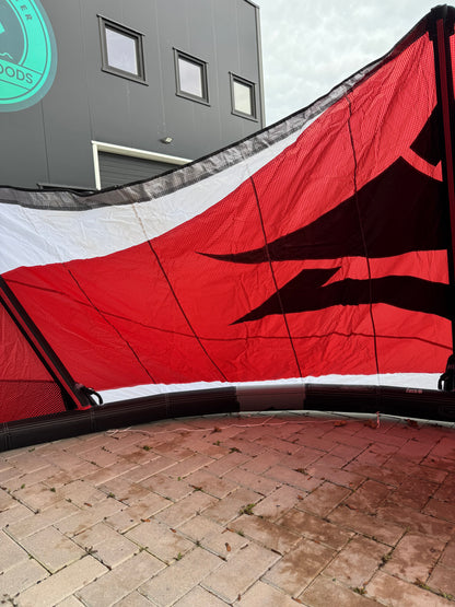 Naish Pivot 2025 8m + Naish Motion 138x41,5 + Naish Bar