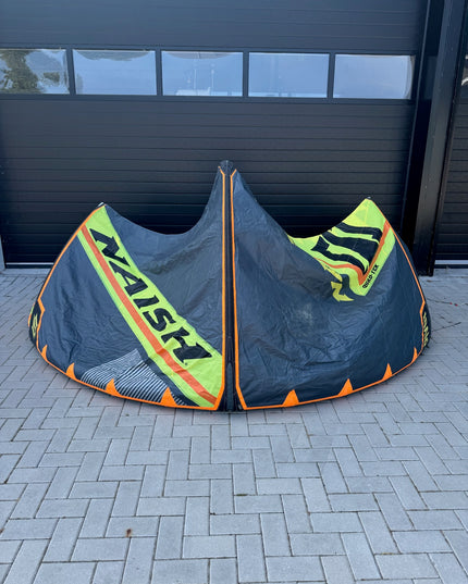 Naish Pivot 8m