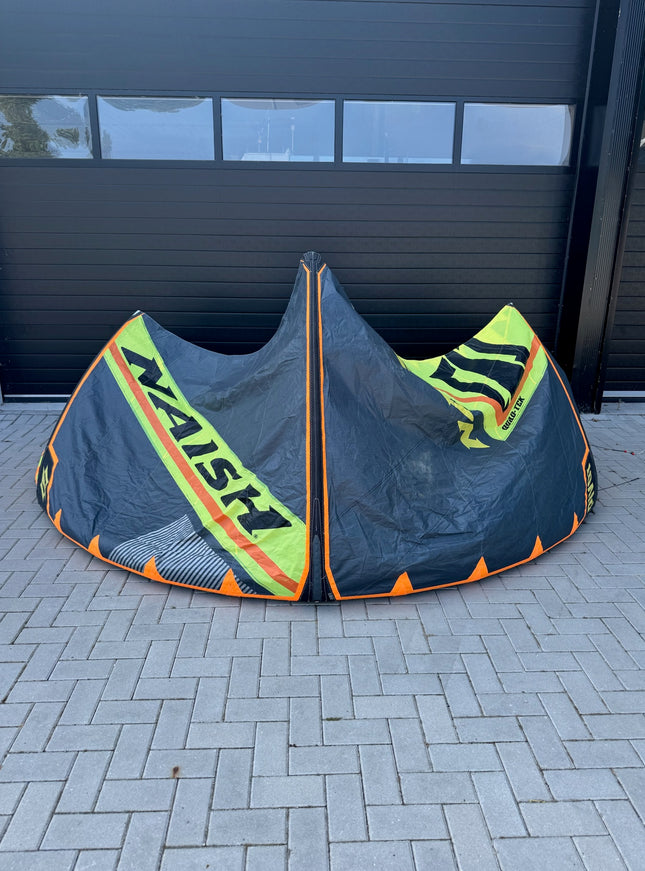 Naish Pivot 8m