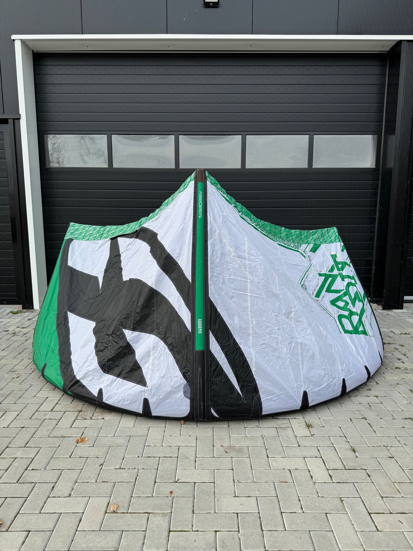 F-one Bandit 10m + Shinn Forever 134x42 + F-one Bar