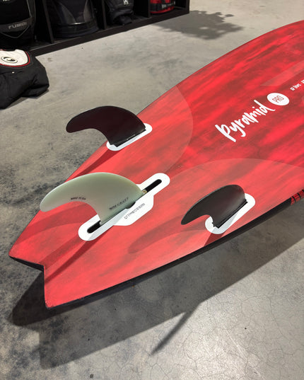 Quatro Pyramid PRO - 87L