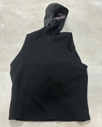 Olaian ondershirt + Cap maat XL