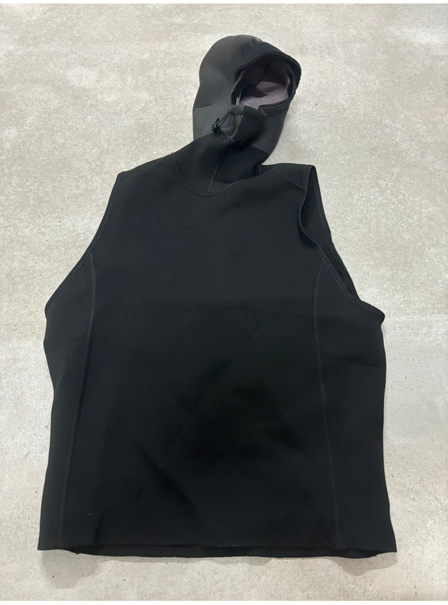 Olaian ondershirt + Cap maat XL