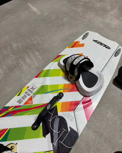 (Gereserveerd) F-One Bandit 6m + F-One Acid 130x39 + F-One Bar