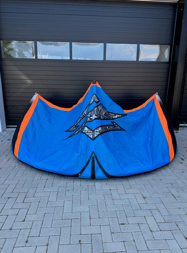 Naish Triad 9m