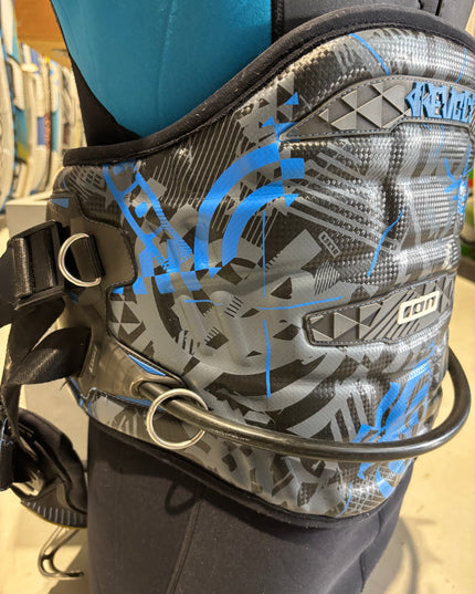 ION Revolt Heuptrapeze maat XL