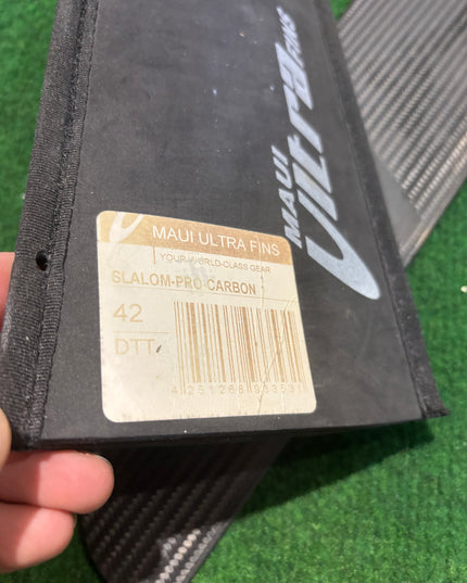 Maui Ultra Fins Slalom Pro Carbon 42cm Deep Tuttle Box