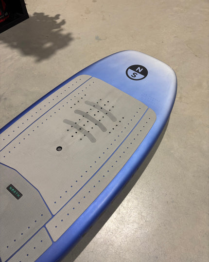 (Gereserveerd) North Seek Foil Board 2025 4’11 - 68L