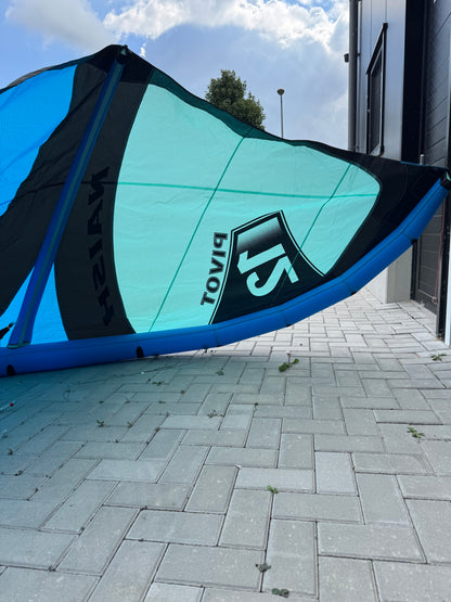 Naish Pivot S26 12m + Harlem 141x42 + Naish Bar
