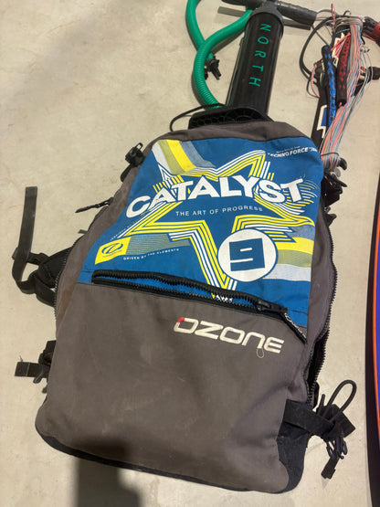 Complete kiteset | Ozone Catalyst 9m2 + North Gonzales 134x40 board + Bar + Pomp + Leash