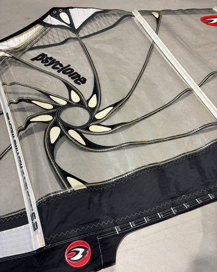Hot Sails Maui Psyclone 5.3