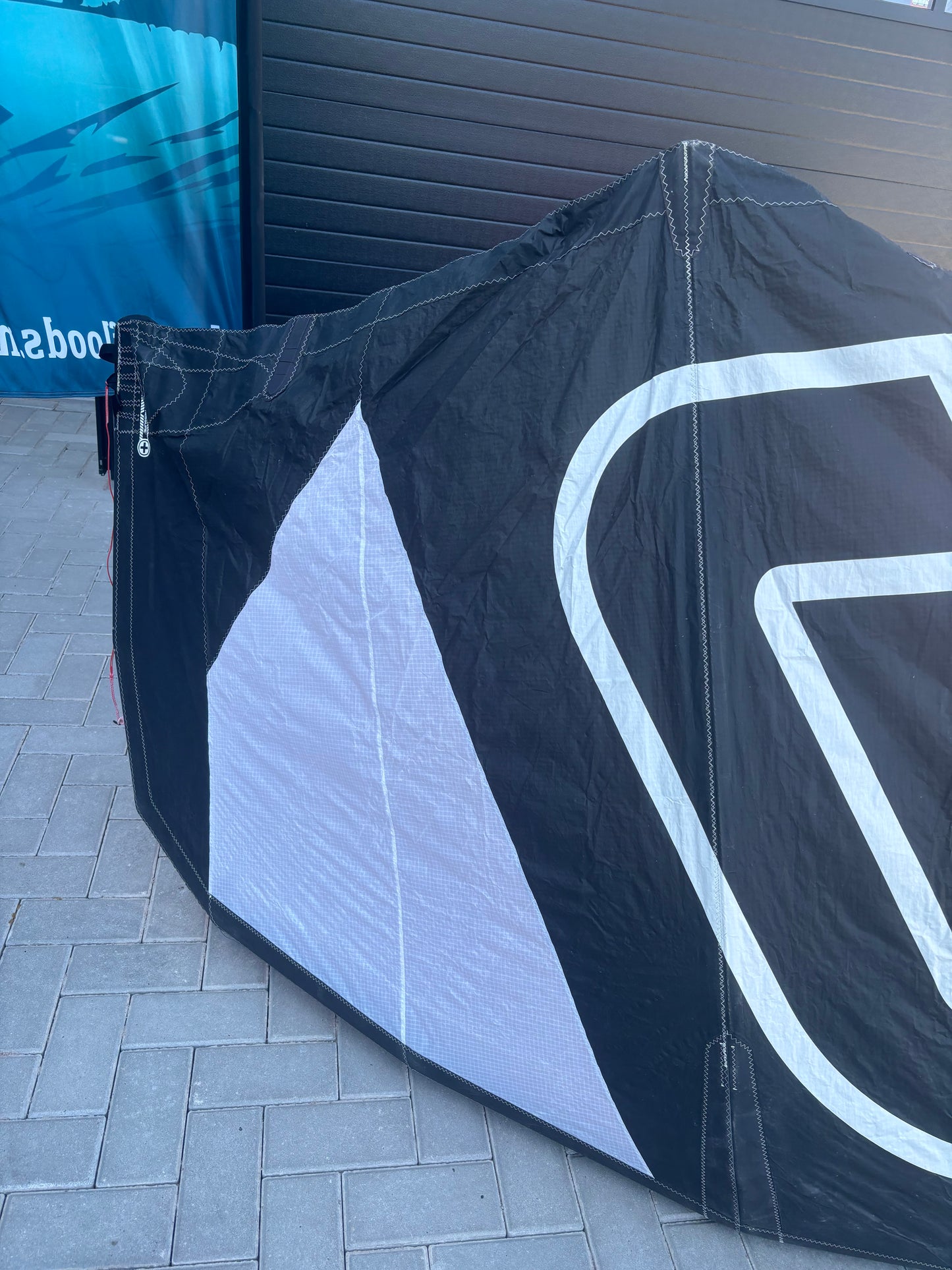 Complete kiteset | Ozone Catalyst 9m2 + North Gonzales 134x40 board + Bar + Pomp + Leash
