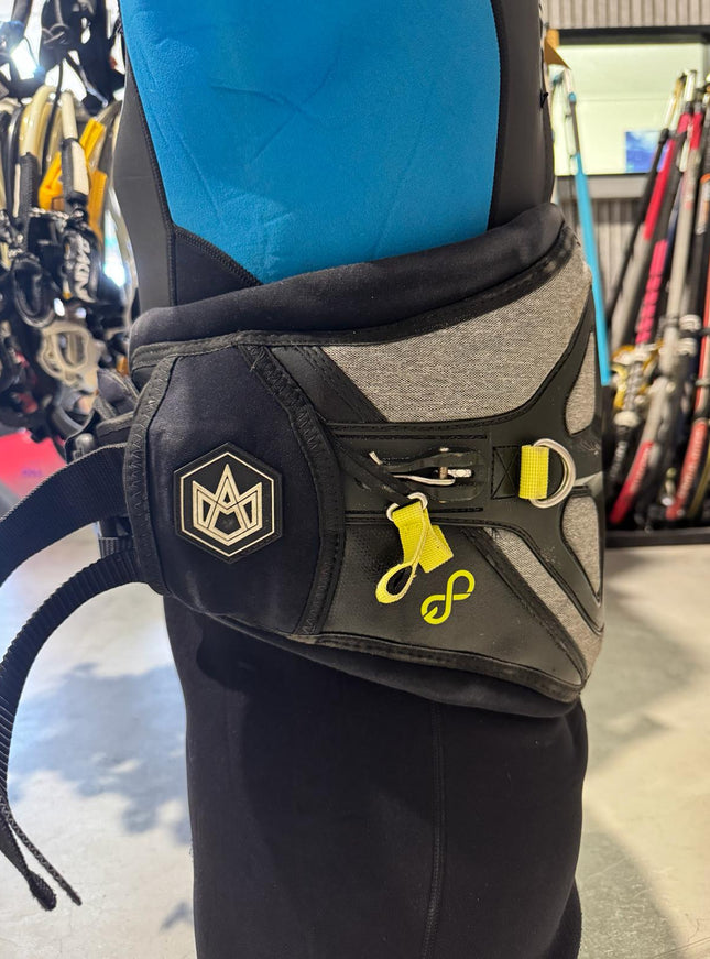 Manera Heuptrapeze maat S