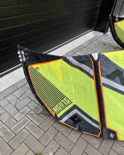 Naish Slash 4m
