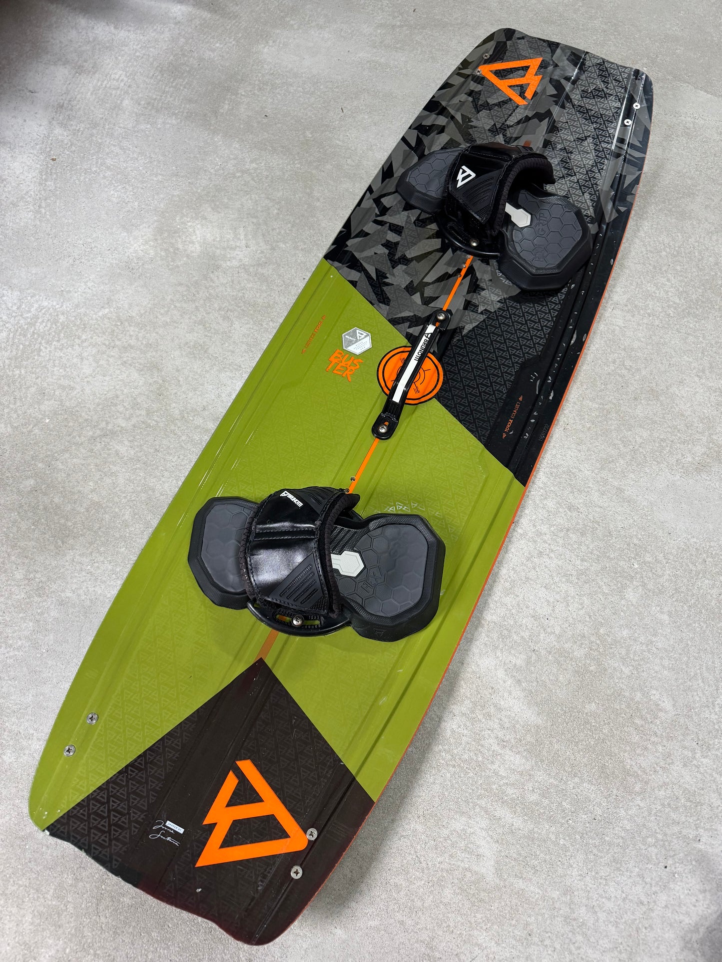 Naish Dash 10m + Brunotti Buster 142x42 + Naish Bar