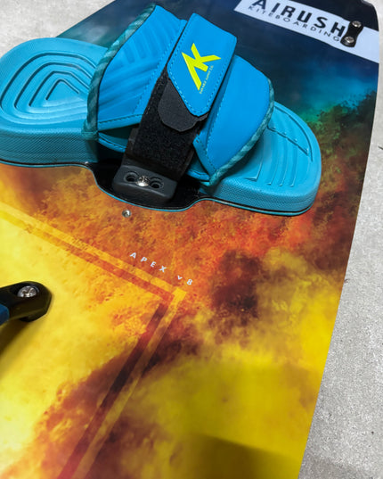 Airush Apex V8 136x40