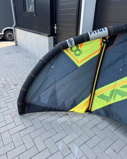 Naish Pivot 8m