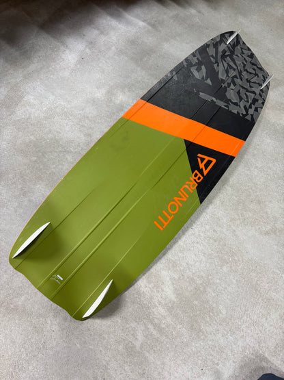 Naish Dash 10m + Brunotti Buster 142x42 + Naish Bar