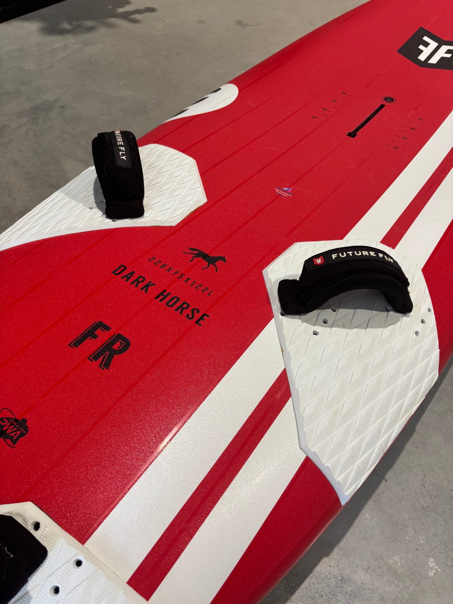 Future Fly Dark Horse Freerace - 122L