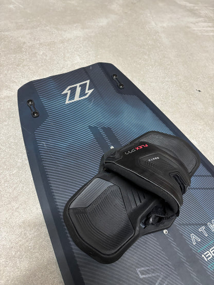 North Atmos Carbon 136x40 2023