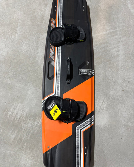 Naish Monarch 142x42.5 • Nieuwe Apex bindingen