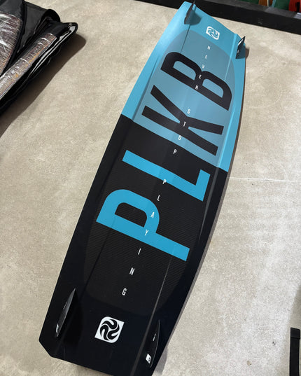PLKB SET Hook V4 8m + Capital 137x41.5 + Compass Bar (NIEUW)