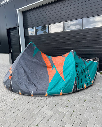 Naish Pivot 9m