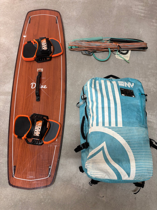Liquid Force NV 9m + Liquid Force Drive 137x40 + Liquid Force Bar