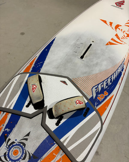 Fanatic Freewave Carbon - 104L