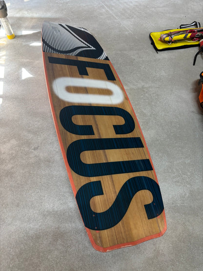 F-One Bandit 11m + Liquid Force Focus 138x41.5 + F-One Bar
