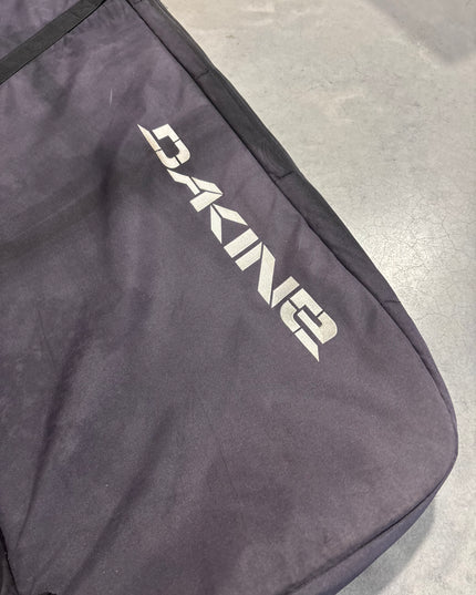 Gearbag Dakine met wieltjes