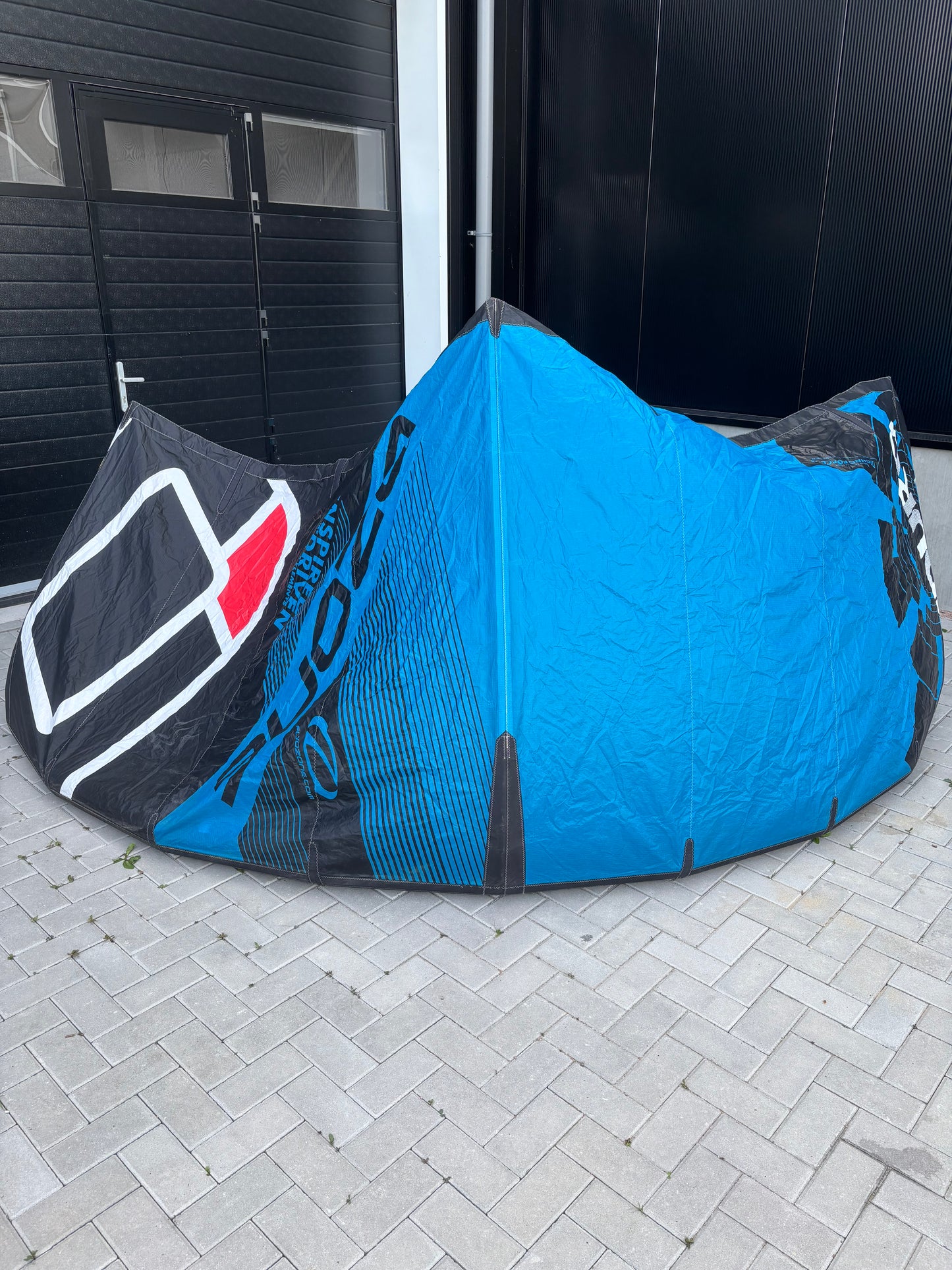 Ozone Enduro 9m + F-One TRAX Carbon 137x42 + Ozone Bar