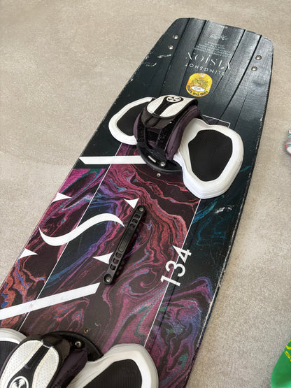 F-One Bandit 8 + Slingshot Vision 134x40 + F-One Bar