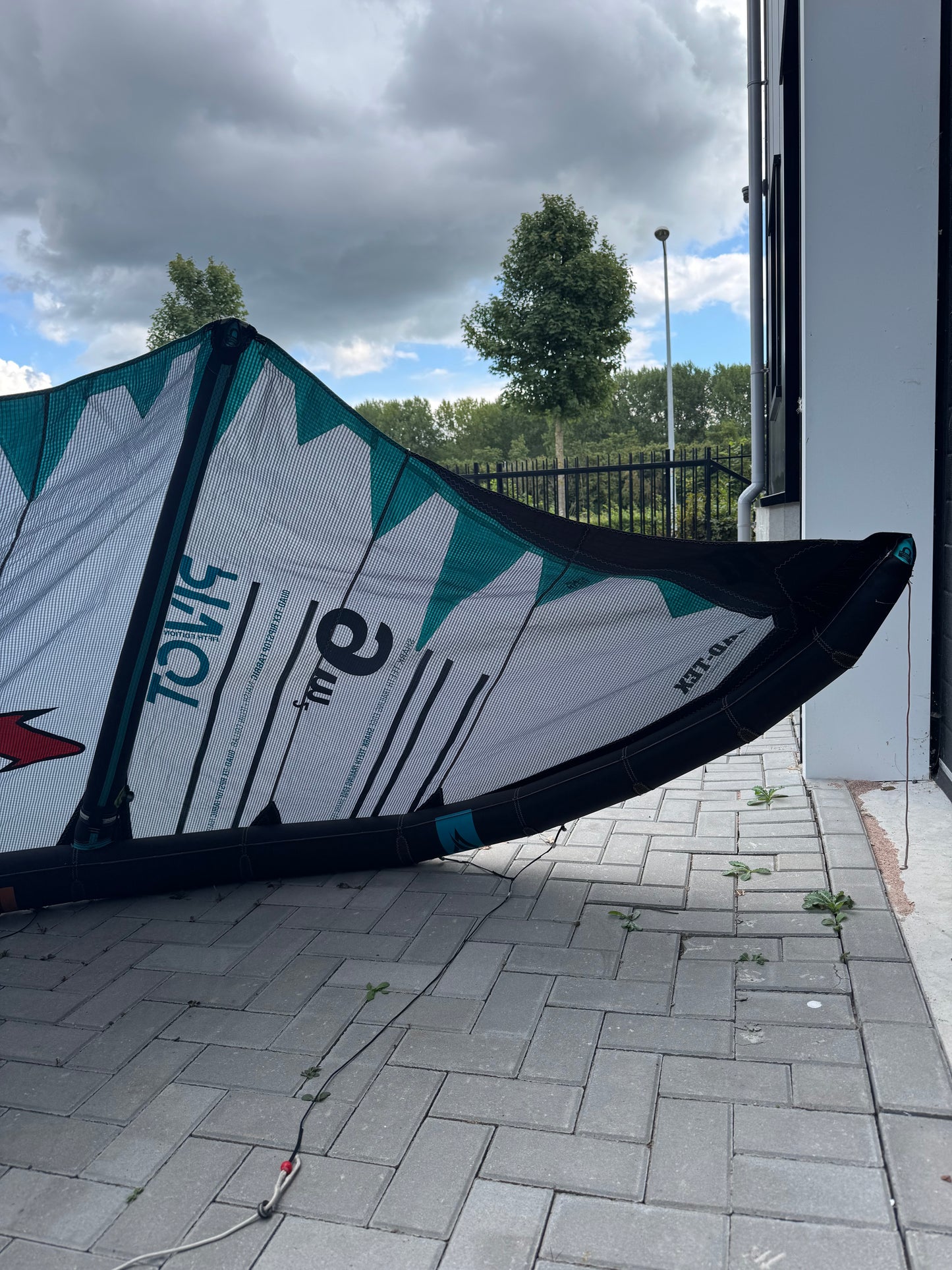 Naish Pivot 9m + Naish Monarch 132x41 + Naish Bar