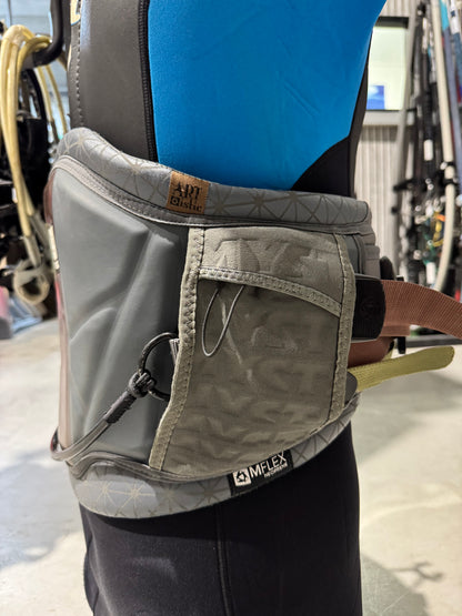 Mystic Heuptrapeze maat M