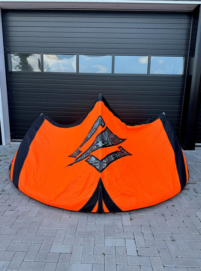 Naish Pivot S26 8m