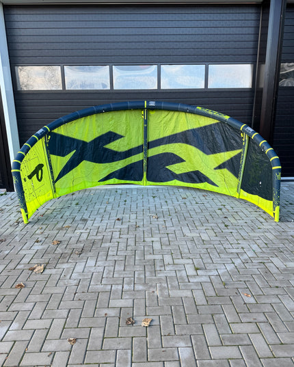 F-One Bandit 9m + Ten The Act 135x40 + F-One Bar