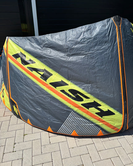 Naish Pivot 6m