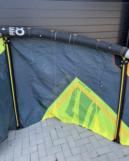 Naish Pivot 8m