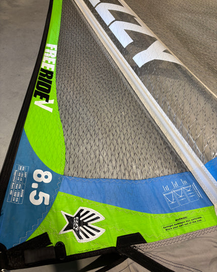 Ezzy Freeride 8.5