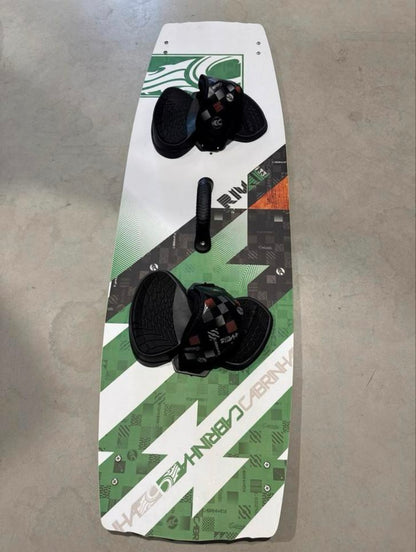 Cabrinha Switchblade 9m + Cabrinha Rival 133x42 +Cabrinha Bar