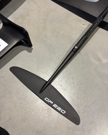 Naish Hover Ascend 6’2 - 122L + F4 GP 1450 Foil + Cabrinha Crosswing X3 6.0m