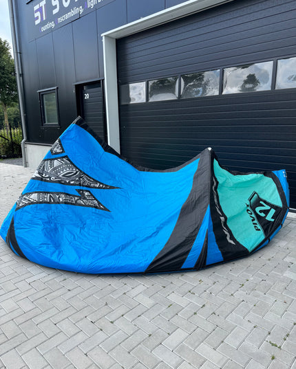 Naish pivot s26 12m