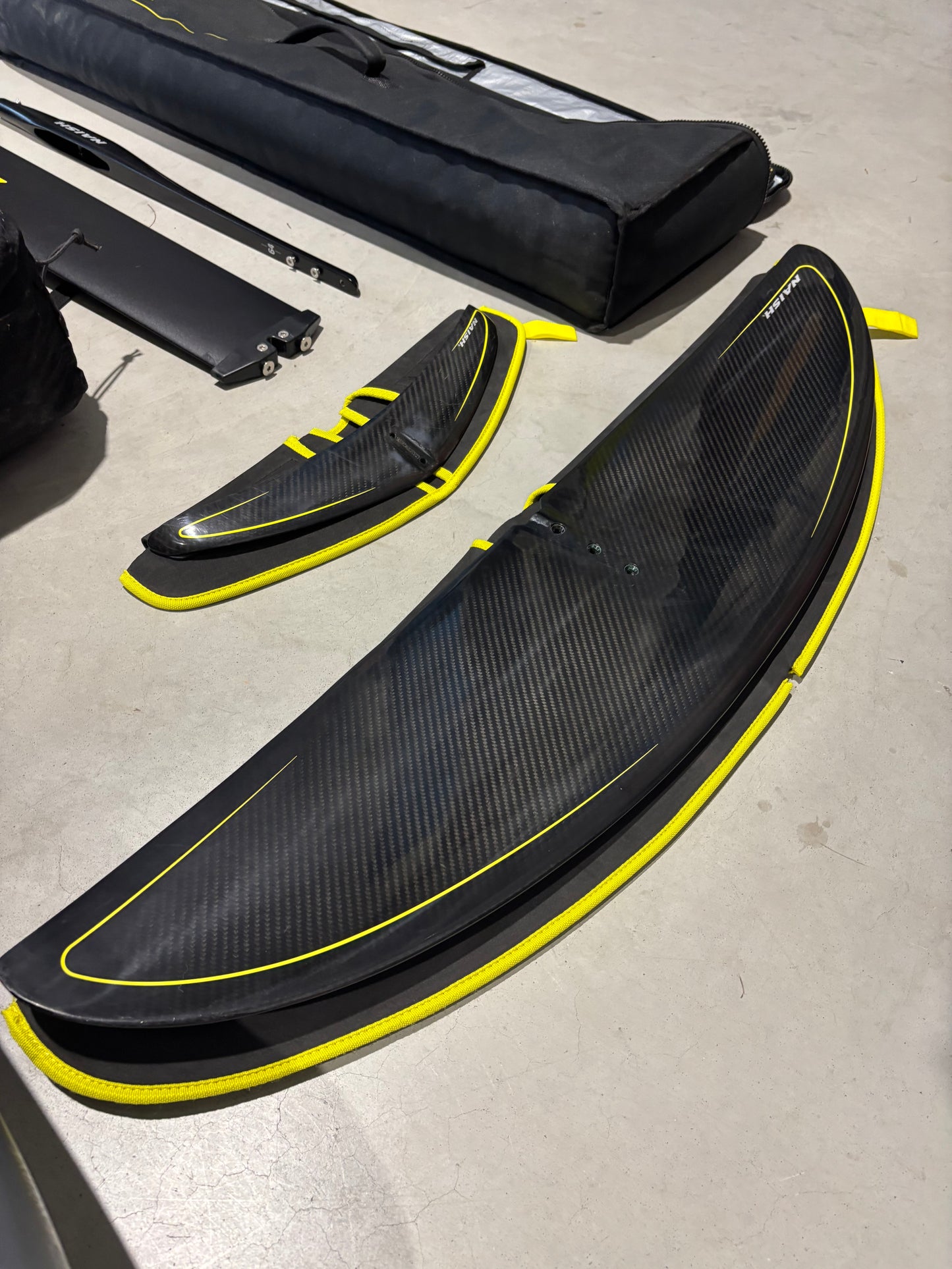 Complete Wingfoil set | Naish Hover 5’7/135L + Naish Foil + Naish ADX 5.5 (2)