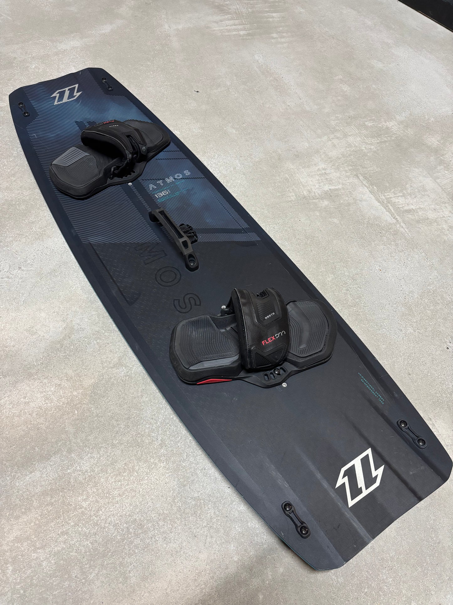 North Atmos Carbon 136x40 2023