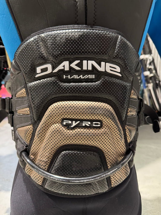 Dakine Pyro Heuptrapeze maat S