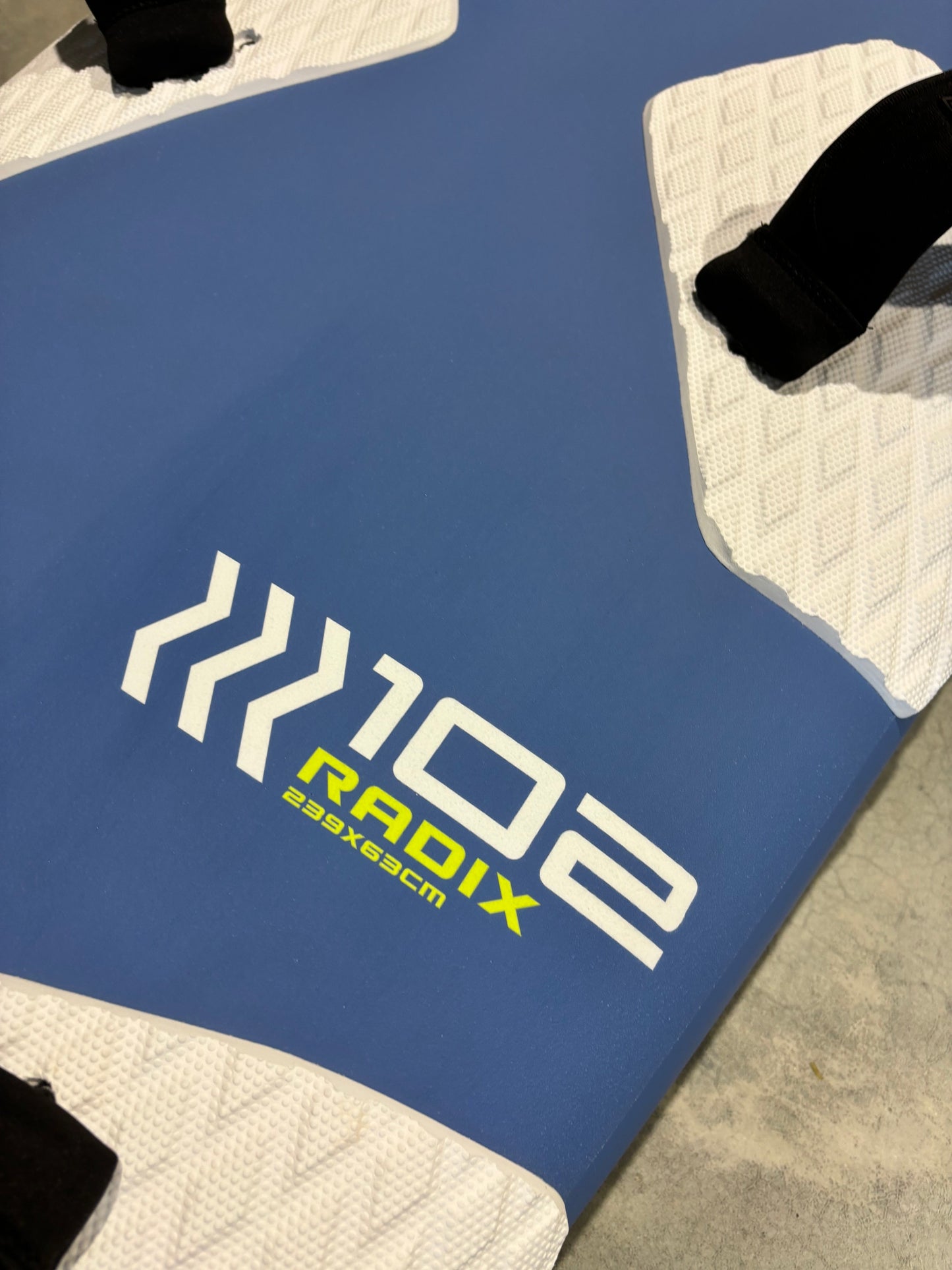 Tribal Radix - 102L / NIEUW