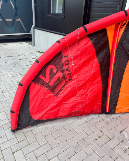 Naish Pivot S26 - 12m