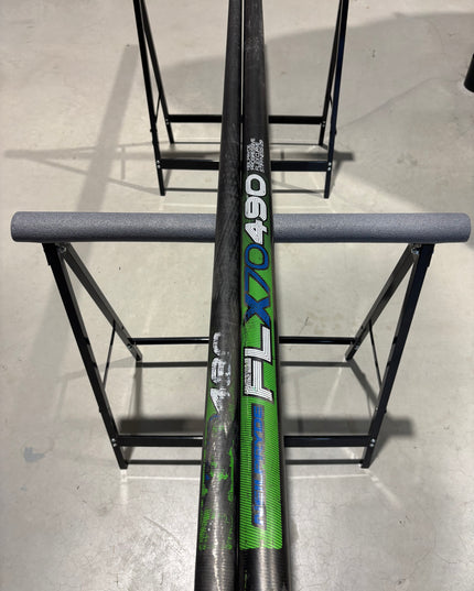 Neilpryde V8 8.7 + Neilpryde FLX70 490 SDM