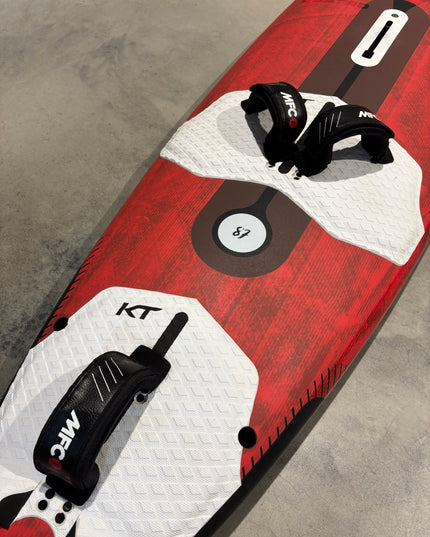 Quatro Pyramid PRO - 87L